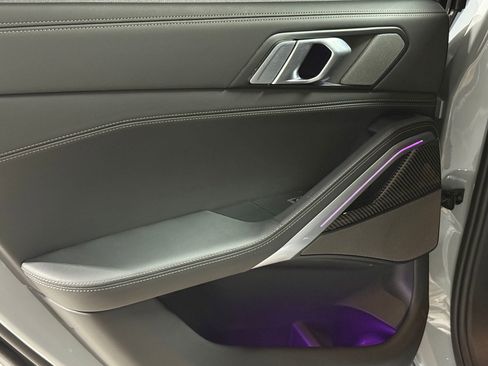 Used 2025 BMW X6 M60i image 41