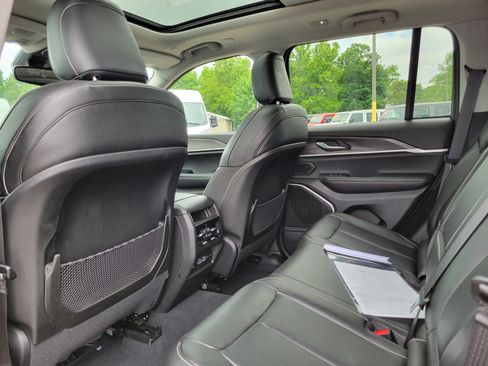 Used 2022 Jeep Grand Cherokee Limited 4xe AWD/4WD image 18