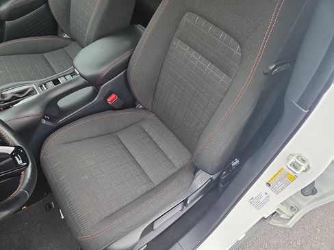 Used 2025 Honda HR-V Sport image 14