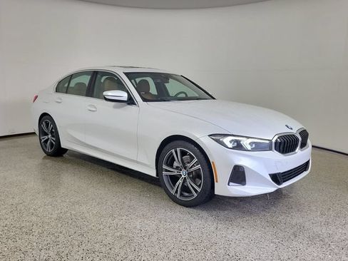 Used 2024 BMW 330i xDrive Sedan AWD/4WD image 4