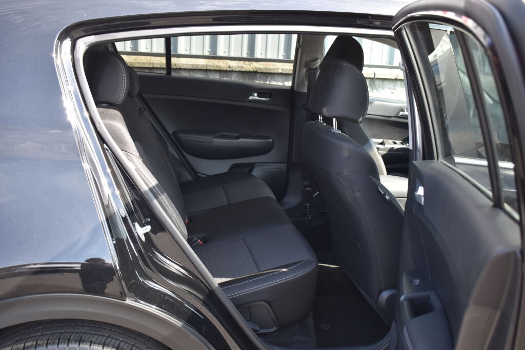 Used 2018 Kia Sportage LX w/ LX Technology Package AWD/4WD image 23