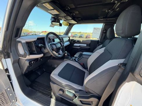Used 2023 Ford Bronco Wildtrak AWD/4WD image 16