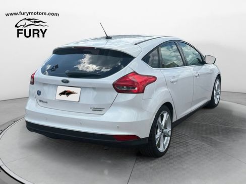 Used 2015 Ford Focus Titanium FWD image 3