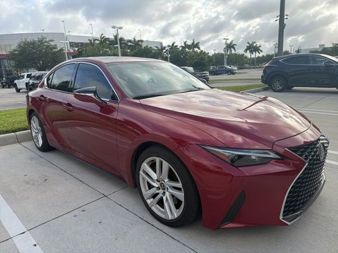 Used 2023 Lexus IS 300 w/ Comfort Package image 7