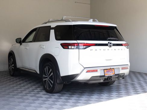 Used 2025 Nissan Pathfinder Platinum w/ Cargo Package FWD image 13