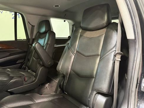 Used 2018 Cadillac Escalade Premium Luxury image 23