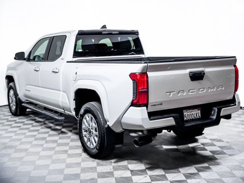 Used 2025 Toyota Tacoma SR5 AWD/4WD image 2