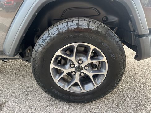 Used 2024 Jeep Wrangler Sport S image 17