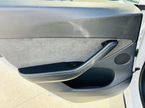 Used 2020 Tesla Model Y Long Range AWD/4WD image 29