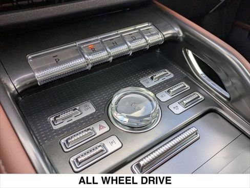 New 2026 Lincoln Nautilus Reserve w/ Jet Appearance Package AWD/4WD image 11