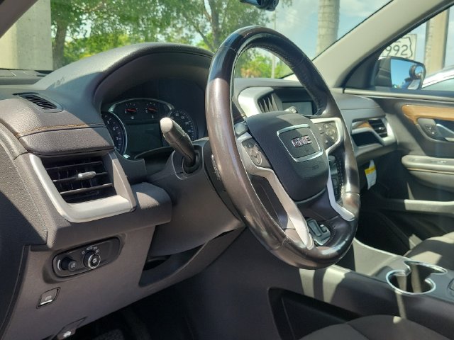 Used 2020 GMC Terrain SLE w/ Elevation Edition FWD image 8