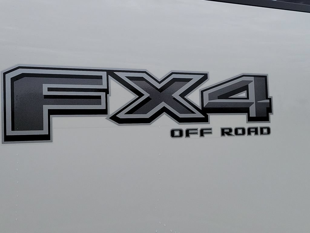 New 2026 Ford F250 Lariat w/ Black Appearance Package AWD/4WD image 6