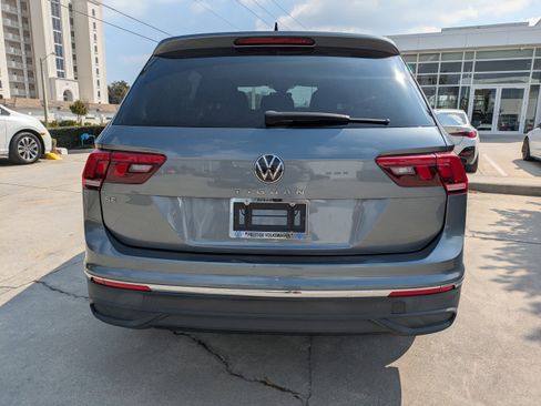 Certified 2023 Volkswagen Tiguan SE image 5