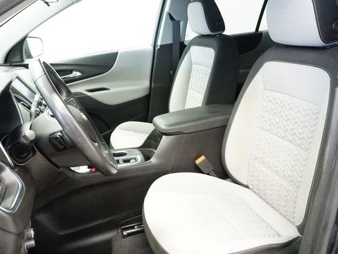 Used 2022 Chevrolet Equinox LT w/ Driver Convenience Package image 28