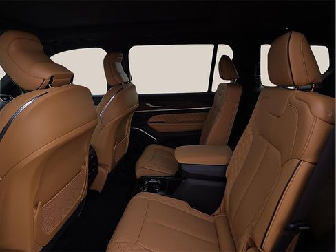 New 2025 Jeep Grand Cherokee L Summit image 10