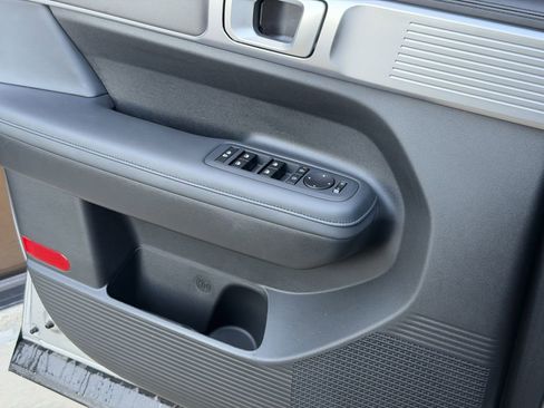 Used 2025 Hyundai Santa Fe SEL image 23