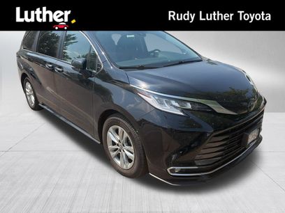Certified 2022 Toyota Sienna Limited