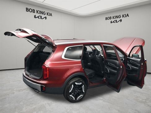 Used 2024 Kia Telluride S w/ S Sunroof Package image 28