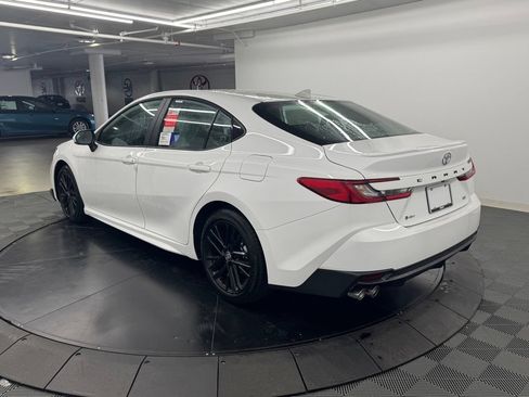 Used 2026 Toyota Camry SE FWD image 6