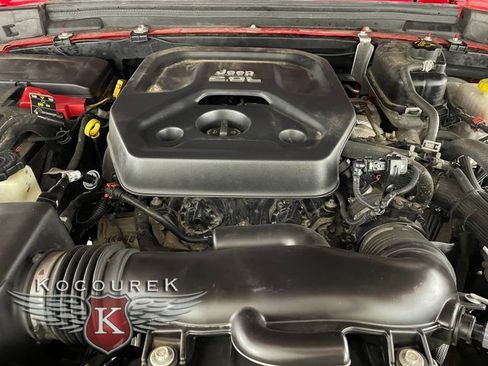 Used 2020 Jeep Wrangler Unlimited Sahara w/ Uconnect 4C Nav & Sound Group image 22