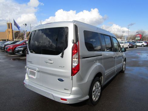 Used 2018 Ford Transit Connect XLT image 6