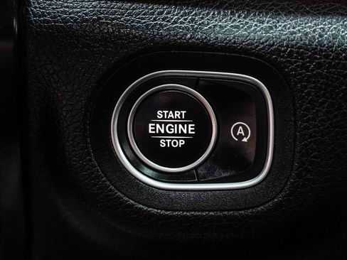 Used 2021 Mercedes-Benz GLS 450 4MATIC image 23