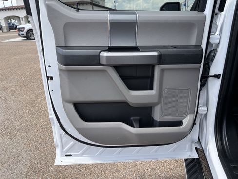 Used 2018 Ford F150 XLT w/ Equipment Group 301A Mid RWD image 14