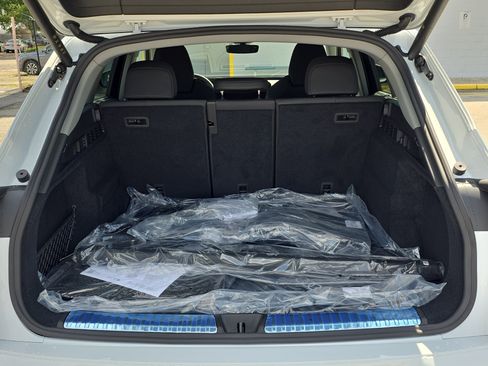 New 2025 Audi Q5 Prestige image 8