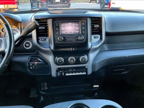Used 2022 RAM 2500 Tradesman w/ Chrome Appearance Group image 6