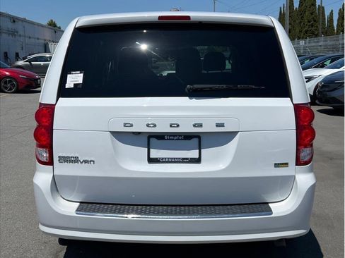 Used 2017 Dodge Grand Caravan SE w/ Power Window Group FWD image 4