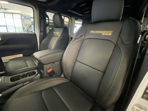 New 2025 Jeep Wrangler Unlimited Rubicon 392 image 8