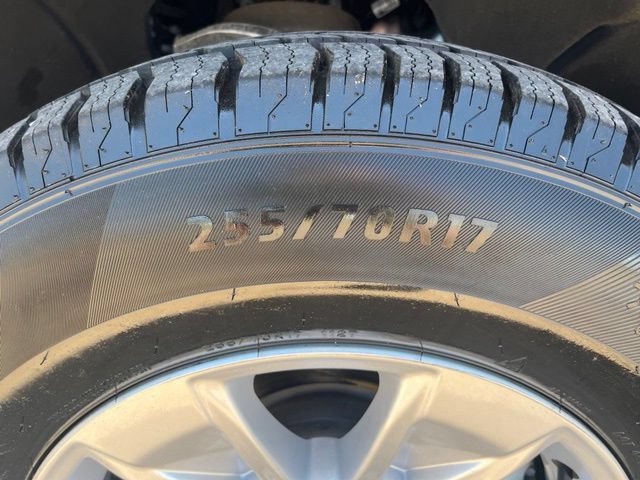Used 2025 Chevrolet Silverado 1500 LT RWD image 11
