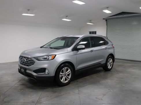 Used 2020 Ford Edge SEL w/ Convenience Package FWD image 4