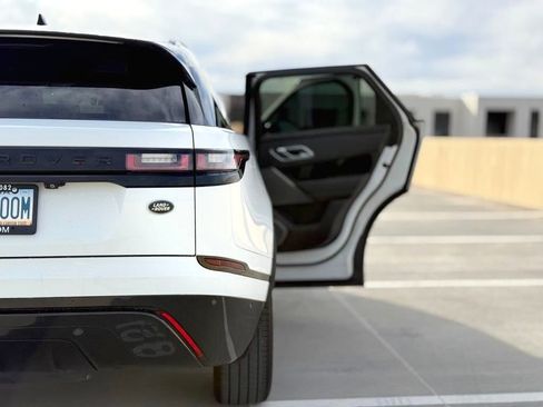 Used 2018 Land Rover Range Rover Velar R-Dynamic SE image 10