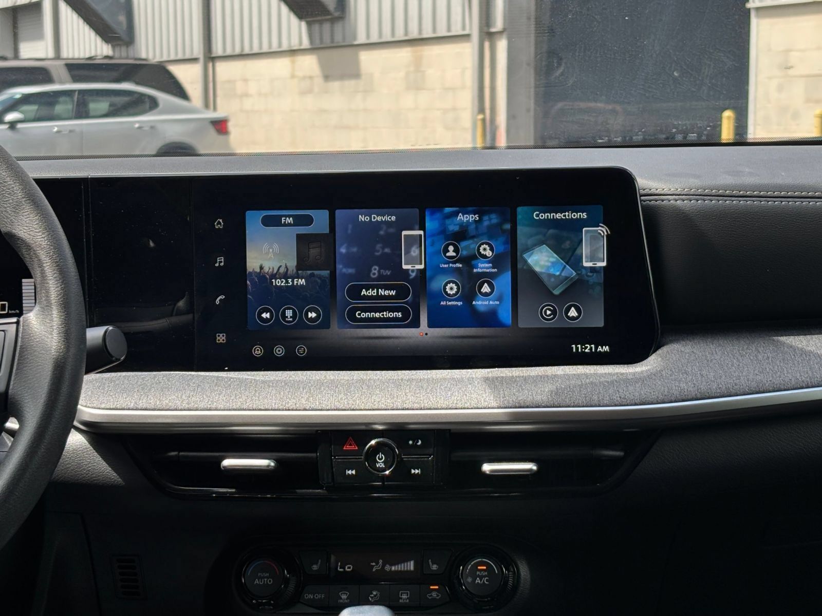 Used 2026 Nissan Kicks SV w/ Cold Weather Package FWD image 19