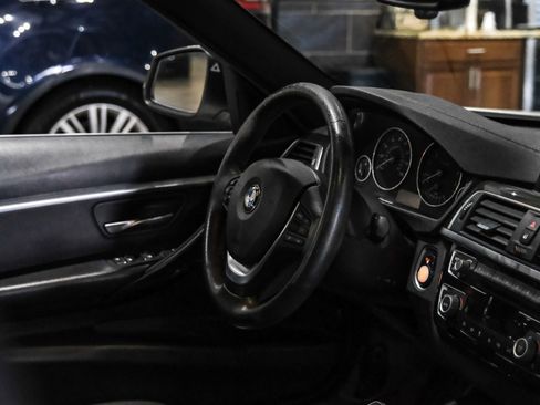 Used 2018 BMW 330i Sedan RWD image 13