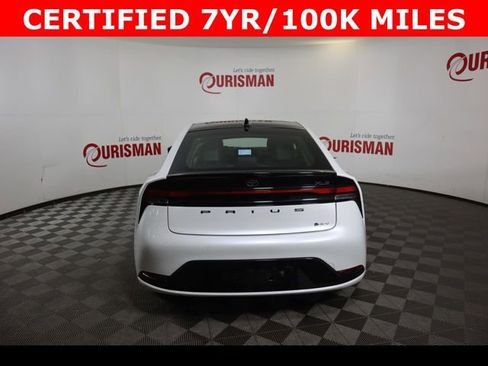 Used 2024 Toyota Prius XLE image 10