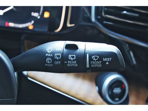 Used 2022 Jeep Grand Wagoneer Series III AWD/4WD image 18