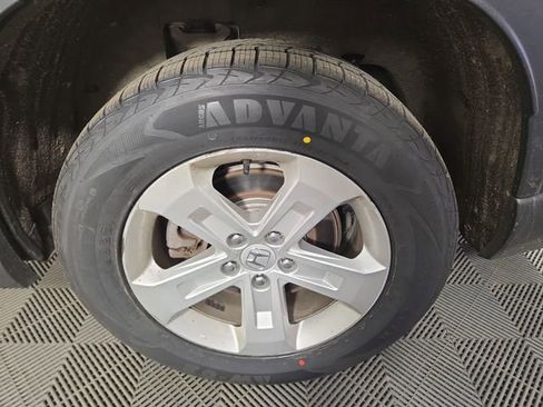 Used 2023 Honda Pilot LX image 11