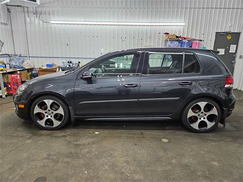 Used 2012 Volkswagen Golf 4-Door image 3