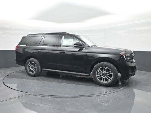 New 2025 Ford Expedition Active image 11