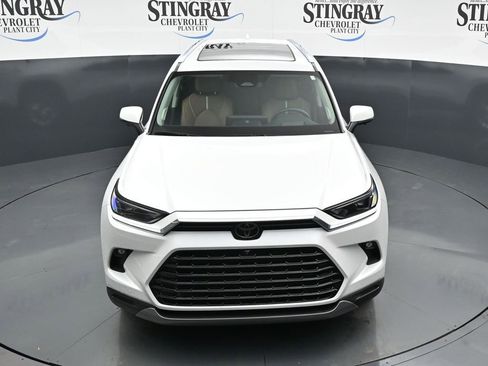 Used 2025 Toyota Grand Highlander AWD image 10