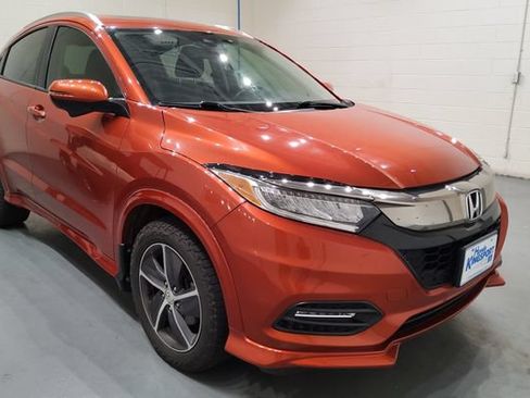 Used 2020 Honda HR-V Touring image 2