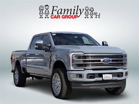 Used 2026 Ford F250 Platinum w/ Platinum Plus Package image 2