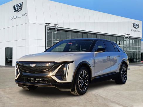New 2025 Cadillac Lyriq Sport image 2