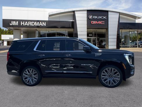 Used 2025 GMC Yukon Denali Ultimate AWD/4WD image 8