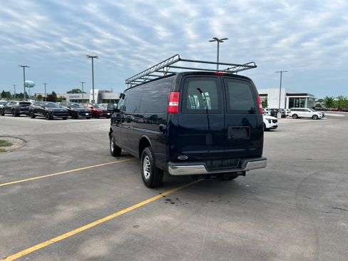Used 2019 Chevrolet Express 2500 w/ Driver Convenience Package RWD image 9