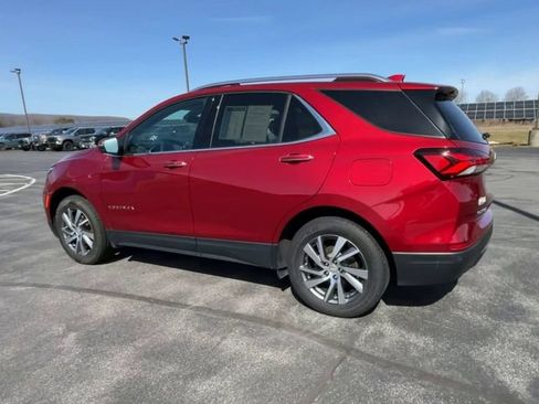 Used 2023 Chevrolet Equinox Premier AWD/4WD image 6