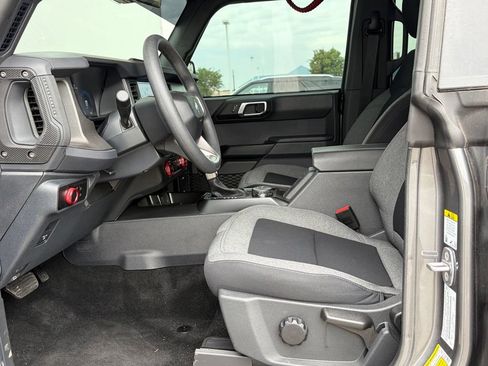 Used 2025 Ford Bronco 4-Door AWD/4WD image 14