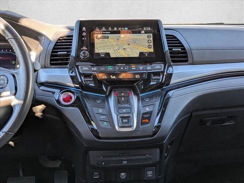 Used 2023 Honda Odyssey Touring image 16
